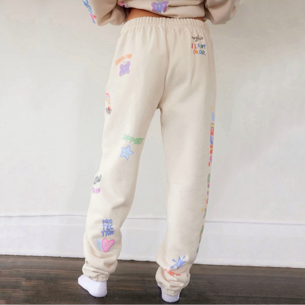 THE MAYFAIR GROUP I SCREAM COLOUR CREAM DRAWING ANGELS ALL AROUND YOU SWEATPANTS - Picture 12 of 15